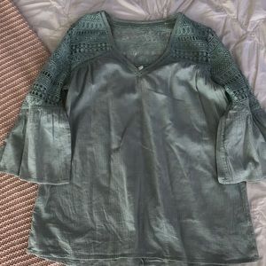 Teal top